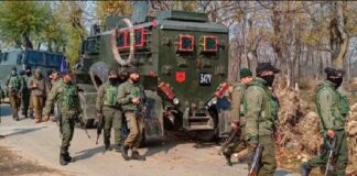 कुलगाम मुठभेड़ में दो जवान बलिदान, एक आतंकी ढेर