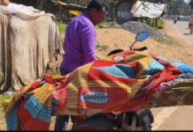 बाइक पर कैंसर पीड़ित आदिवासी, वेंटिलेटर पर मानवता…जानें मामला….