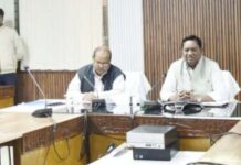 हाईस्कूल व हायर सेकंडरी बोर्ड परीक्षाओं में उत्कृष्ट नतीजे हासिल करने पर करें ध्यान केन्द्रित : कमिश्नर डोमन सिंह