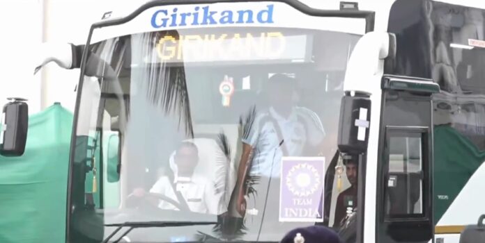 20251201175226_tram reached