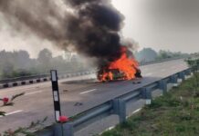 धमाके के बाद कार लगी आग: 4 बच्चों समेत 5 की मौत, 5 घायल…