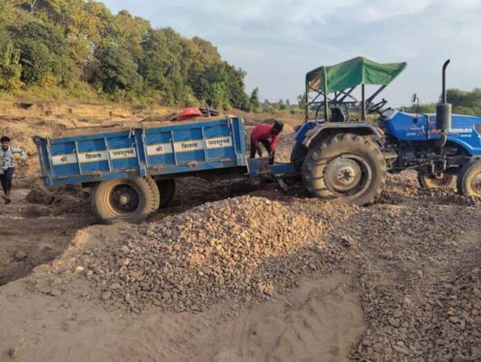 20251226172240_gaadi jabt