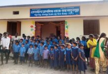 झोपड़ी में संचालित शाला के लिए बन गया पक्का भवन