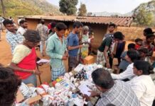 अति दूरस्थ व पहुंच विहीन ग्राम लावा (लौहा) में कलेक्टर ने लगाई चौपाल