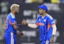 भारत-पाक मुकाबले में टीम इंडिया का जलवा, देश में जश्न का माहौल