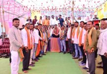 ग्राम पंचायत बम्हनी सरपंच सहित सैकड़ों ग्रामीण भाजपा में शामिल