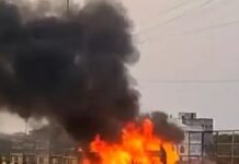 चलती कार में लगी आग, आमानाका ओवरब्रिज पर टला बड़ा हादसा