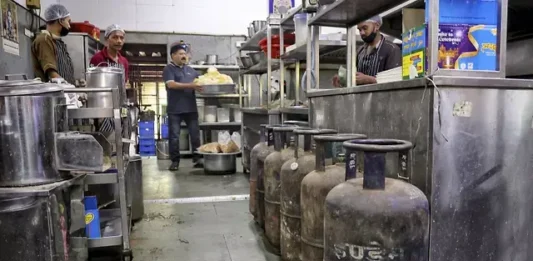 गैस संकट के बीच बड़ा कदम,अब होटल-रेस्टोरेंट्स को PNG कनेक्शन में मिलेगी प्राथमिकता