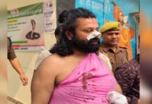 शंकराचार्य अविमुक्तेश्वरानंद की ‘गौ प्रतिष्ठा यात्रा’ पर रोक की मांग, आशुतोष ब्रह्मचारी ने फिर खटखटाया कोर्ट का दरवाजा शंकराचार्य अविमुक्तेश्वरानंद की ‘गौ प्रतिष्ठा यात्रा’ पर रोक की मांग, आशुतोष ब्रह्मचारी ने फिर खटखटाया कोर्ट का दरवाजा