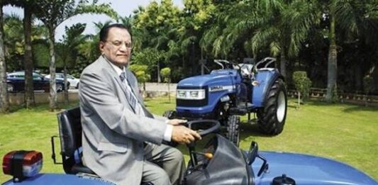 66 साल की उम्र में शुरू किया कारोबार, 21,000 करोड़ की कंपनी खड़ी कर दी ?