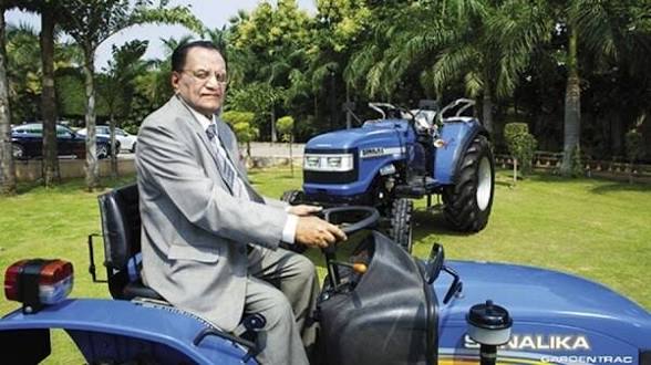 66 साल की उम्र में शुरू किया कारोबार, 21,000 करोड़ की कंपनी खड़ी कर दी ?