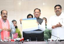 छत्तीसगढ़ बोर्ड रिजल्ट जारी: 10वीं-12वीं में बेटियों का दबदबा, टॉपर्स के नाम सामने