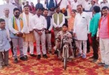 मोटराइज्ड ट्राई साइकिल से बदली 14 वर्षीय दिव्यांग बालक की जिंदगी