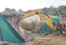 अंबिकापुर में रिजर्व फॉरेस्ट पर चला बुलडोजर, 200 एकड़ वनभूमि से हटाया जा रहा अतिक्रमण