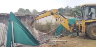 अंबिकापुर में रिजर्व फॉरेस्ट पर चला बुलडोजर, 200 एकड़ वनभूमि से हटाया जा रहा अतिक्रमण