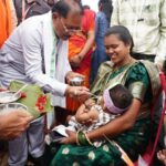 मुख्यमंत्री साय ने बच्चों को कराया अन्नप्राशन, गर्भवती महिलाओं की गोदभराई में दी शुभकामनाएं