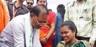 मुख्यमंत्री साय ने बच्चों को कराया अन्नप्राशन, गर्भवती महिलाओं की गोदभराई में दी शुभकामनाएं