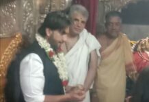 मां चामुंडेश्वरी के दर्शन करने पहुंचे रणवीर सिंह, फैंस बोले— “मां का बुलावा आया”