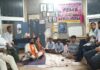 बापू की कुटिया में गूंजा हनुमान चालीसा पाठ, बच्चों को दिया गया संस्कार और नशामुक्ति का संदेश