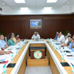 मुख्य सचिव ने योजनाओं के क्रियान्वयन की समीक्षा, अधिकारियों को दिए तेज़ी लाने के निर्देश
