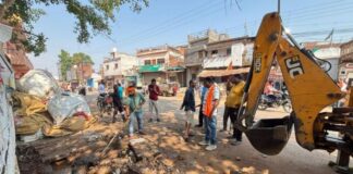 बरसात से पहले कवर्धा नगर पालिका की तैयारी तेज, नाला-नालियों की सफाई अभियान जारी