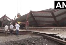 कोलकाता में तीन मंजिला निर्माणाधीन गोदाम ढहा, कई मजदूर मलबे में दबे, 18 घायल