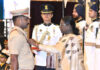 शौर्य चक्र से सम्मानित हुए छत्तीसगढ़ पुलिस के दो जांबाज अधिकारी, वित्त मंत्री ने दी बधाई