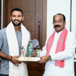 छत्तीसगढ़ के क्रिकेटर आयुष पाण्डेय का इंडिया-ए टीम में चयन, उप मुख्यमंत्री ने दी शुभकामनाएं