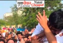 जयपुर में प्रदर्शन के दौरान अभिजीत दीपके के साथ धक्का-मुक्की, मारपीट, वीडियो ने बटोरी सुर्खियां