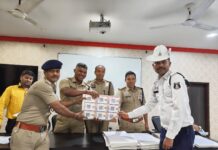 ई-रिक्शा और ऑटो में QR कोड लगाने के लिए यातायात पुलिस का प्रशिक्षण, 1 जुलाई से विशेष अभियान