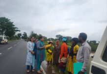 बाल श्रम पर प्रशासन की सख्ती: खेत में काम करते मिले 4 नाबालिग बच्चे रेस्क्यू, नियोक्ता पर होगी कार्रवाई