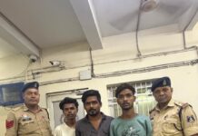 प्रतिबंधित नशीली टेबलेट के साथ 3 आरोपी गिरफ्तार, गोलबाजार में पुलिस की बड़ी कार्रवाई