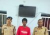 सार्वजनिक स्थान पर चाकू लहराकर लोगों को धमकाने वाला युवक गिरफ्तार