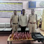 रायपुर में अवैध शराब बेचने की तैयारी नाकाम, 91 बोतलों के साथ आरोपी गिरफ्तार