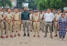 जन्माष्टमी-गणेशोत्सव से पहले धमतरी में फ्लैग मार्च, कलेक्टर-एसपी ने संभाली सुरक्षा की कमान