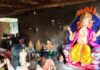 गणपति बप्पा की प्रतिमा बनाकर बस्तर की महिलाओं ने कमाए 1.80 लाख रुपये