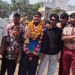 भटगांव के मनीष रात्रे ने इंटरनेशनल कराटे चैम्पियनशिप में जीता गोल्ड, लौटने पर हुआ जोरदार स्वागत