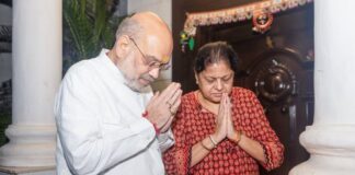 पीएम मोदी के 76वें जन्मदिन पर अमित शाह और जेपी नड्डा ने जलाया ‘आशीर्वाद का दीया’