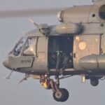 बाढ़ में फंसे 18 लोगों का एयरलिफ्ट, वायुसेना के MI-17 हेलीकॉप्टर से सुरक्षित निकाला गया