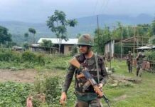 मणिपुर में 24 घंटे के भीतर 9 लोगों की हत्या, कई घरों और दुकानों में लगाई आग